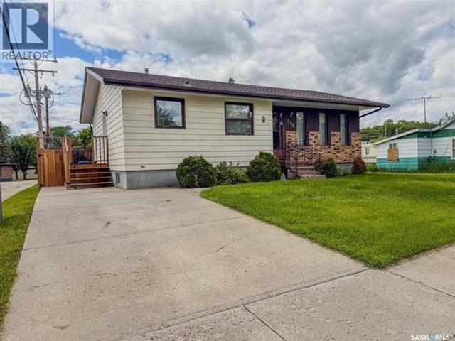 119 Hudson Bay Avenue, Kamsack, SK, S0A 1S0 house for sale | Listing ID SK040206 | Royal LePage