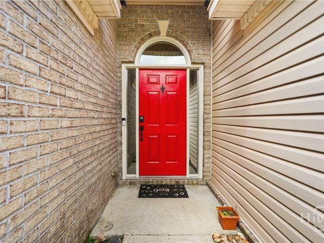 119 Meadowside Lane