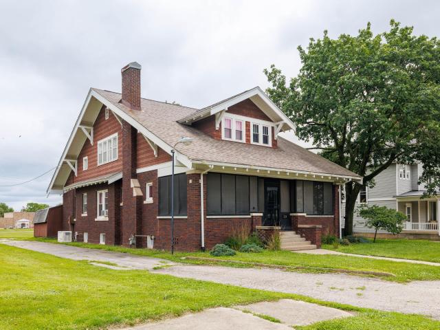 119 N Newton Street