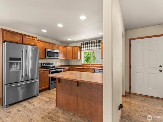 119 NW Porters Court