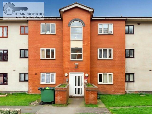119 Regency Court BD8, 3 bed flat to rent, £800 pcm | PrimeLocation