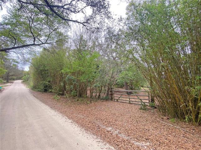 119 Twin Lakes Rd, Hawthorne, FL 32640 | MLS #GC538681