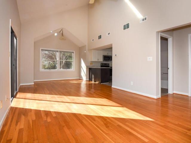 119a Milton Avenue, Chapel Hill, US, NC
