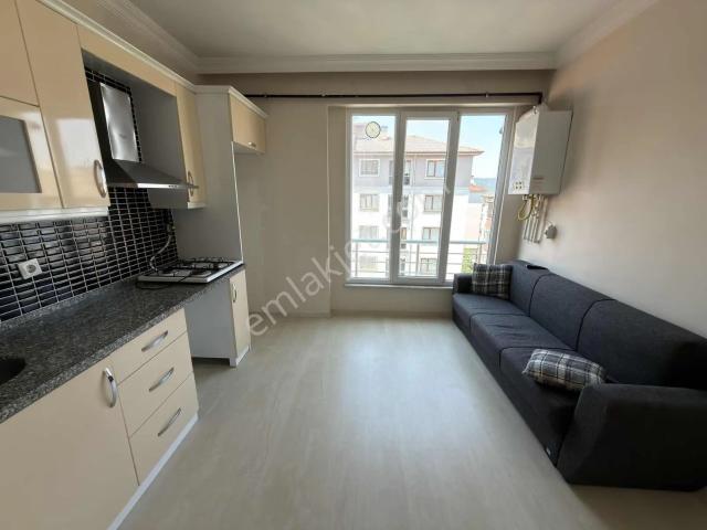 1+1 50 M2 Yeni Adliye Binası Girişi Eşyalı Kiralık Daire