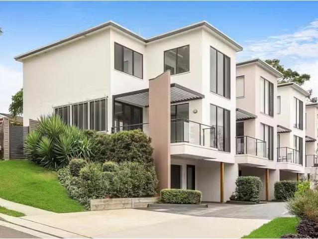 1/1 5 George Street, EAST GOSFORD Townhouse for rent Listed b.