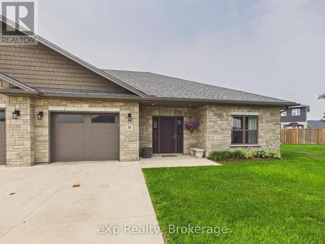 11 1050 Waterloo Street, Saugeen Shores, ON, N0H 2C3 townhouse for sale | Listing ID X13856 | Royal LePage