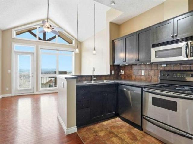 11 148 Rockyledge View Nw, Calgary, AB, T3G 5Y4 townhouse for sale | Listing ID A2335 | Royal LePage