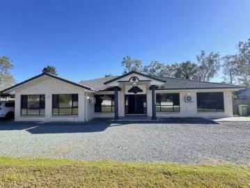 11 15 Eacham Court, Munruben, QLD 4125