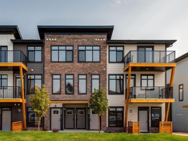 11 1623 Av Sw, Edmonton, AB, T6W 5C6 townhouse for sale | Listing ID E4512 | Royal LePage
