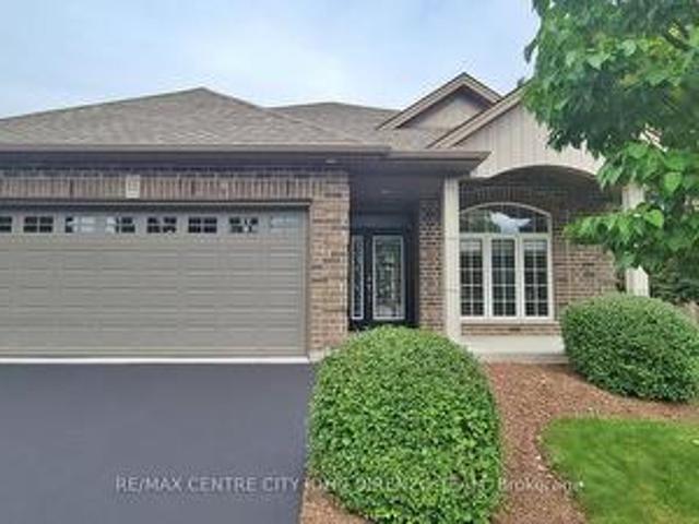 11 1 Vineden Drive, Central Elgin Lynhurst, ON, N5P 0E1 condo for sale | Listing ID X13810 | Royal LePage