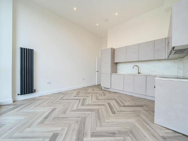 11 27 Hythe Street, Kent, DA1 1 bed apartment to rent £1,400 pcm £323 pw