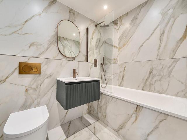 11 27 Hythe Street, Kent, DA1 1 bed apartment to rent £1,400 pcm £323 pw