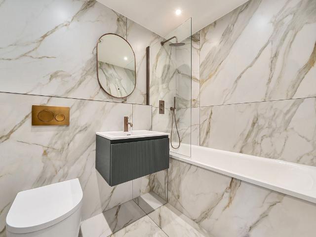11 27 Hythe Street, Kent DA1, 1 bed flat to rent, £1,400 pcm | PrimeLocation