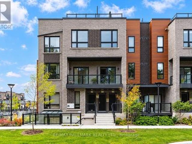 11 26 Lytham Green Circle, Newmarket, ON, L3Y 0H5 townhouse for sale | Listing ID N13805 | Royal LePage