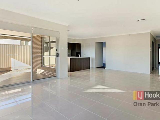 11 Thorpe Circuit, Oran Park