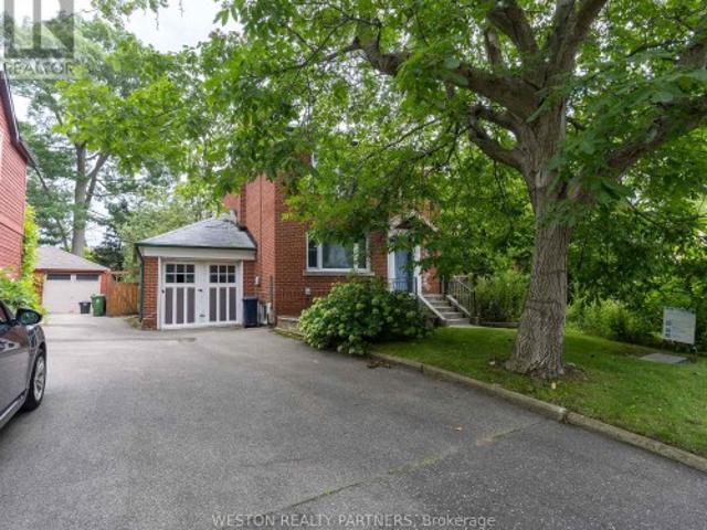 11 Thirty Sixth Street, Toronto, ON, M8W 3K8 house for sale | Listing ID W13686 | Royal LePage