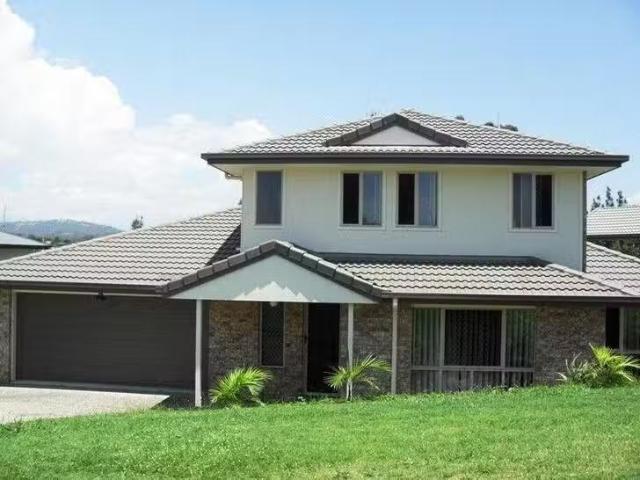11 Tralee Court, Carrara, QLD 4211