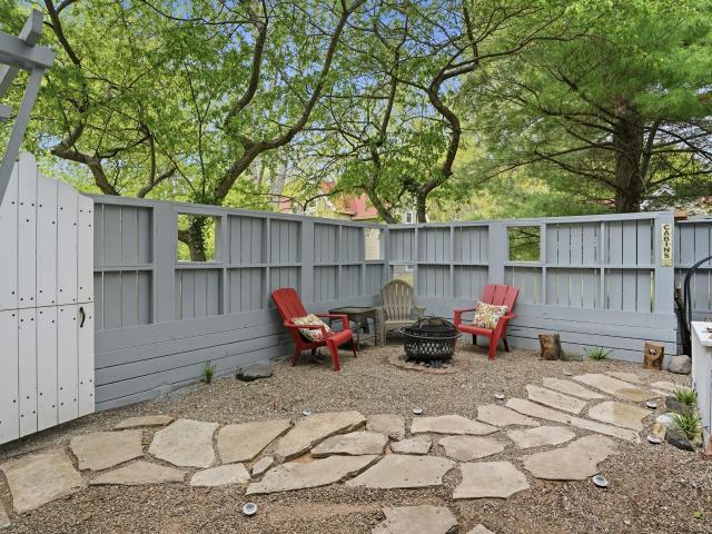 11 Tryon Farm Lane