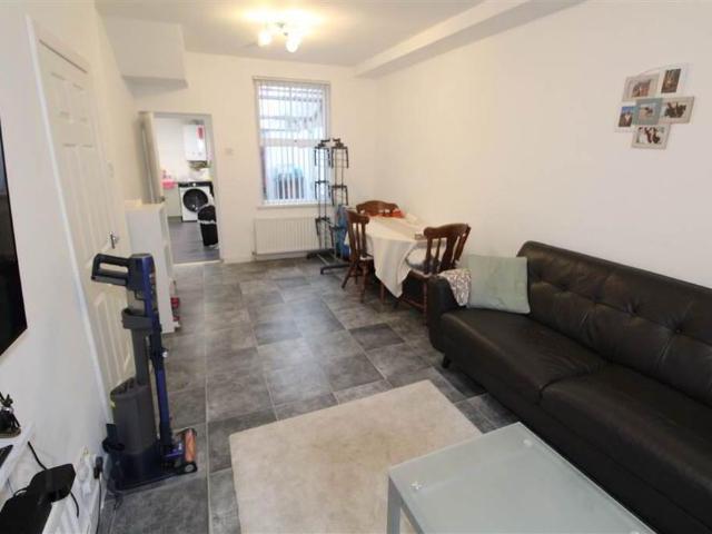 11 Ulsterdale Street, Belfast, BT5 5BT