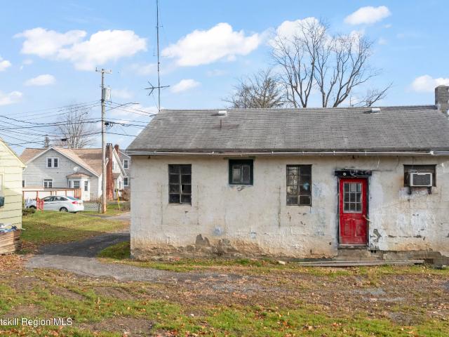 11 W Marie Street