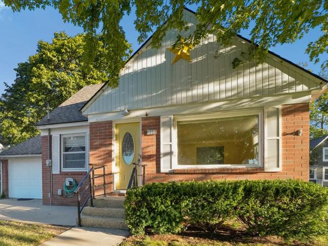 11 W Mckinley Avenue