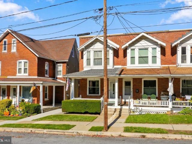 11 W Broad Street