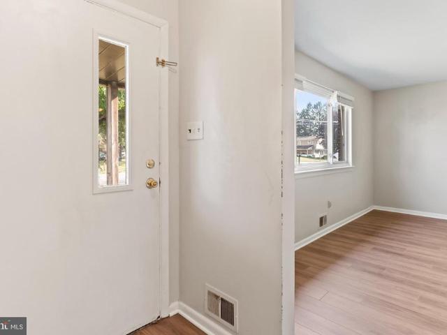 11 W Dulles Drive