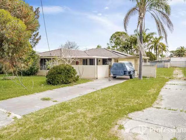 11 Warnbro Sound Avenue, Warnbro, WA 6169
