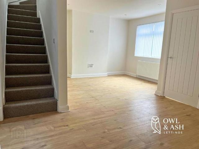 11 Warren Gardens, Lisburn, BT28 1EA
