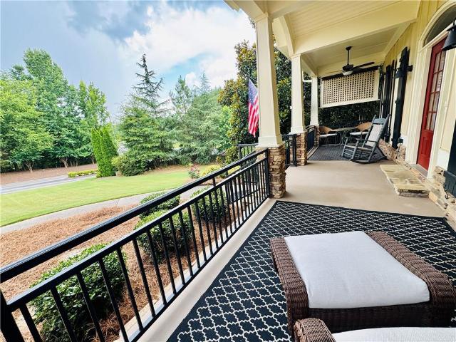 11 Waterstone Drive SE