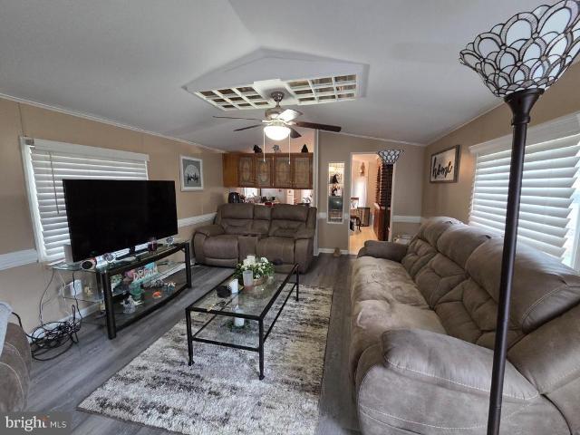 11 Westover Place