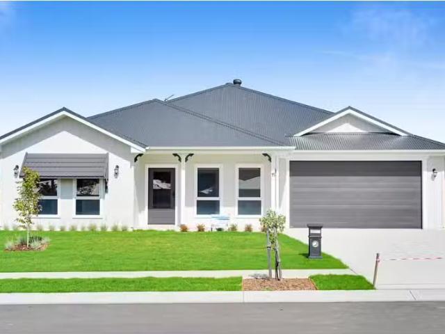 11 Whittaker Road, Marulan House for rent Listed by Hayley Ha.