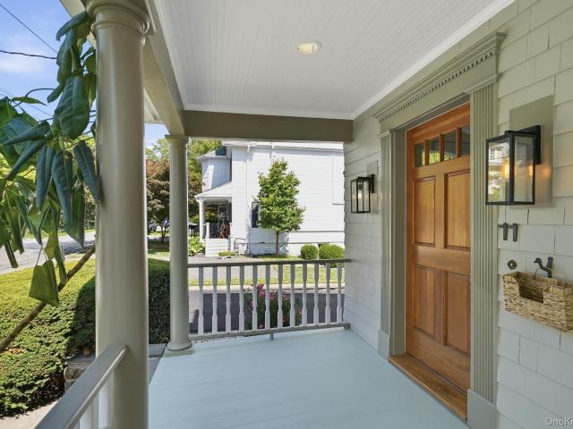 11 Winthrop Avenue