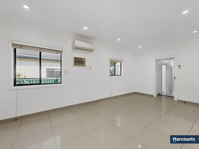 11 Willoughby Street, GUILDFORD, NSW 2161