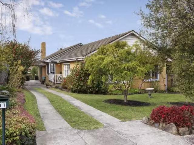 11 Woodville Street, Balwyn North VIC 3104 House Auction