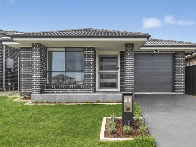11 Yarra Avenue Gregory Hills