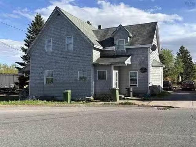 11 Acadia Avenue, Stellarton, NS, B0K 1S0 investment for sal.