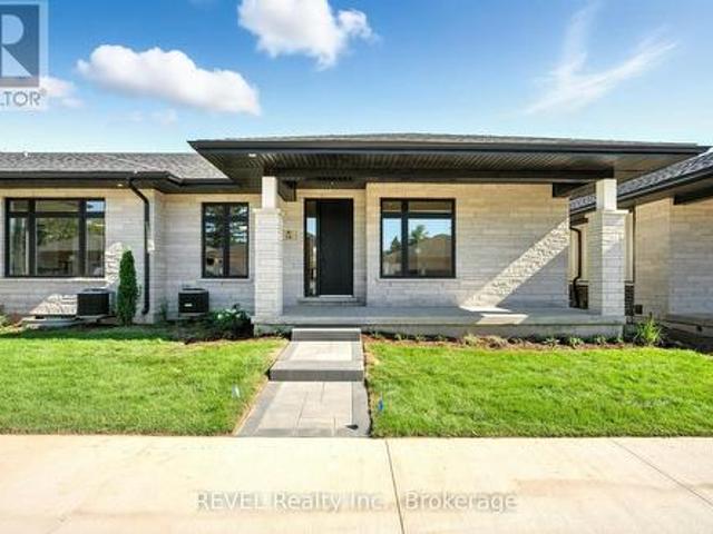 11 Accursi Crescent, Pelham Fonthill, ON, L0S 1E2 house for sale | Listing ID X13009 | Royal LePage