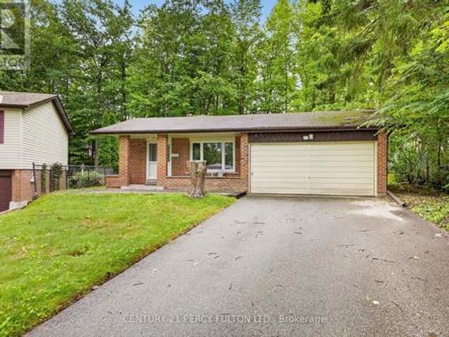 11 Aldergrove Circle, Barrie, ON, L4M 4W6 house for sale | Listing ID S13817 | Royal LePage