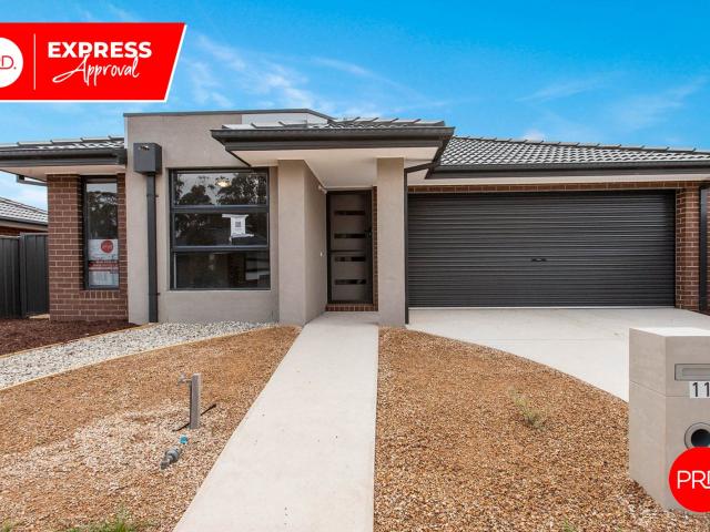 11 Aspiring Drive, HUNTLY VIC 3551