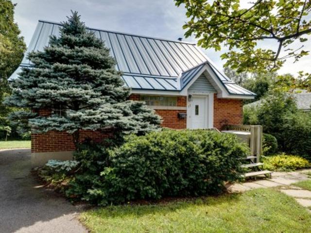 11 Av. Laurelwood, Pointe Claire, QC, H9R 2R2 house for sale | Listing ID 9828 | Royal LePage