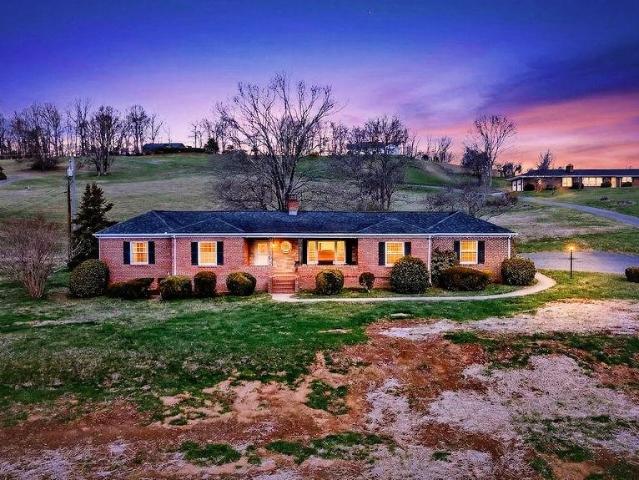 11 avalon ln