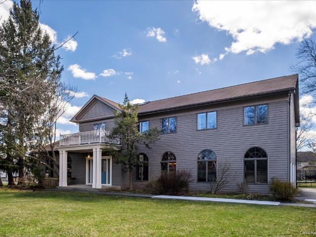 11 Baker Lane