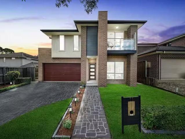 11 Barzona Street, BEAUMONT HILLS, NSW 2155 House for Rent