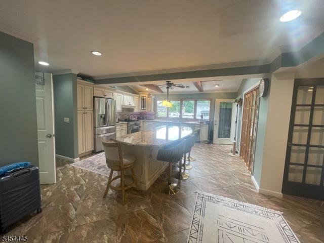 11 Benjamin Pl, Pequannock Twp. Us, nj