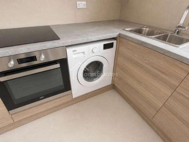 11 bed flat for sale