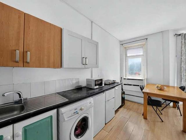 11 bed house for sale
