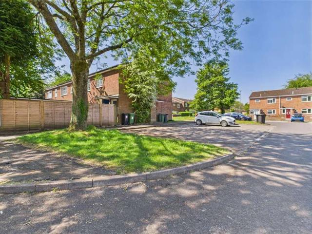 11 Bedroom Maisonette Flat
