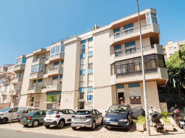 1+1 bedroom apartment for rent, in Algés