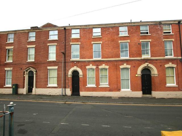 11 bedroom block of apartments for sale